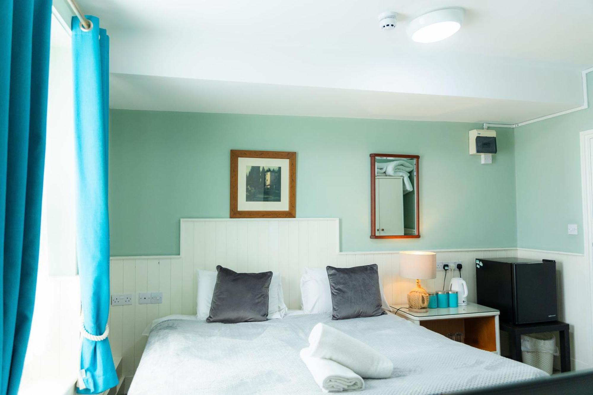 דיל The Clarendon Hotel מראה חיצוני תמונה