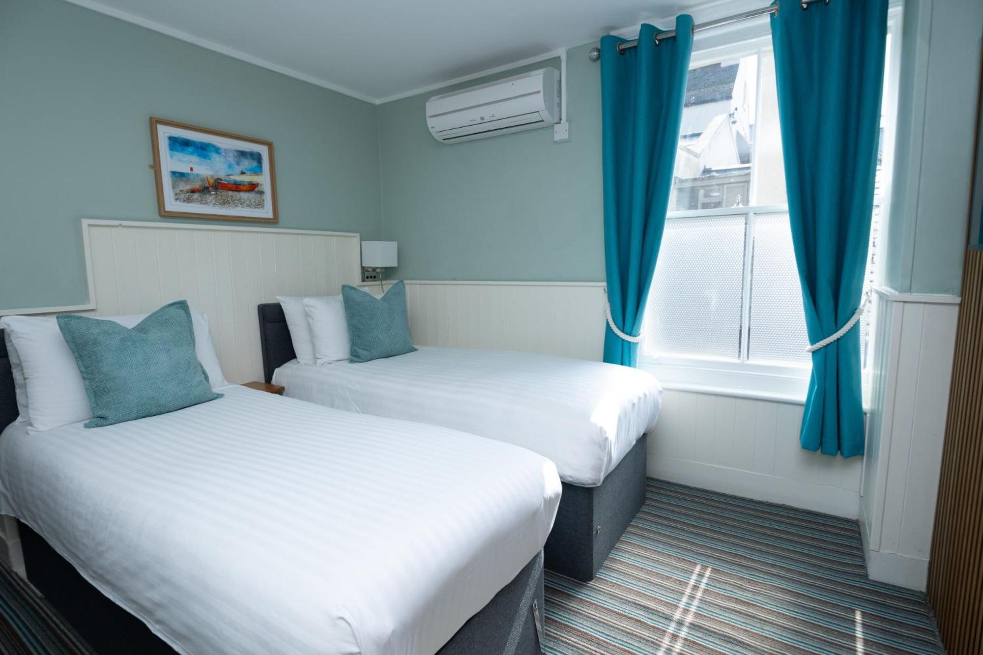 דיל The Clarendon Hotel מראה חיצוני תמונה
